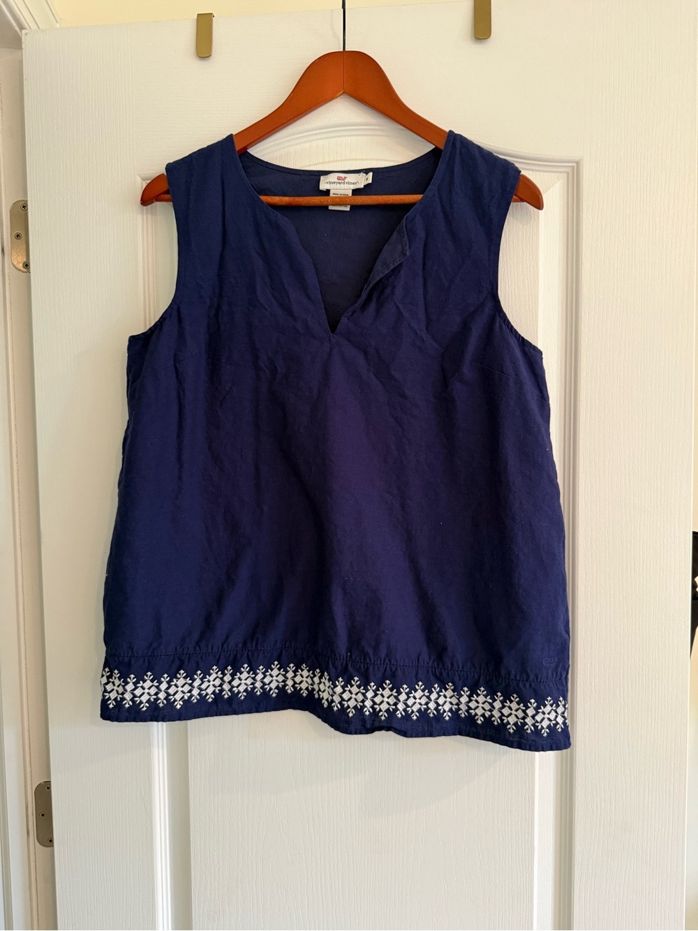Vineyard Vines Navy Sleeveless Embroidered Hem Camisole